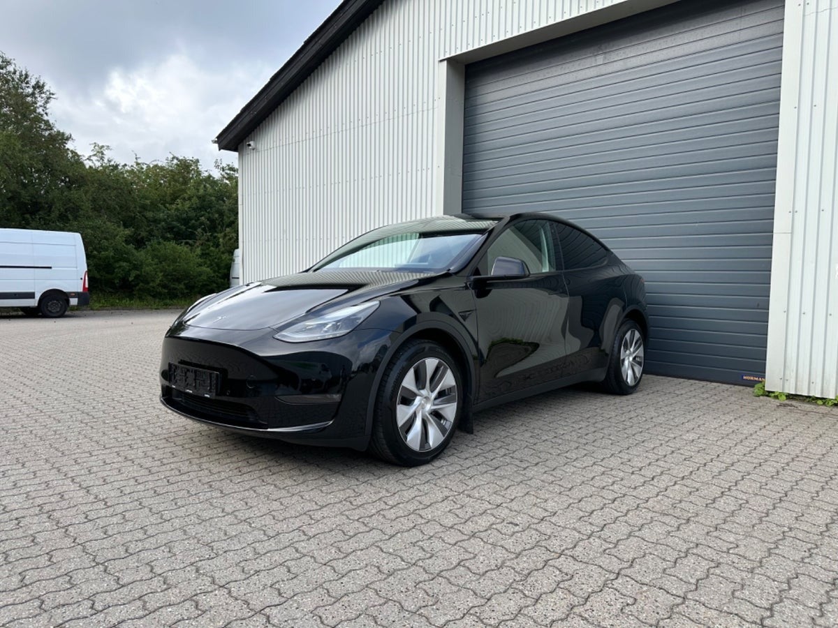 Tesla Model Y RWD 2024